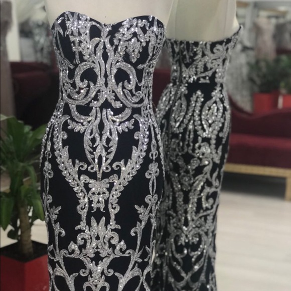 Silver and black sequin mermaid dress - Picture 5 of 7